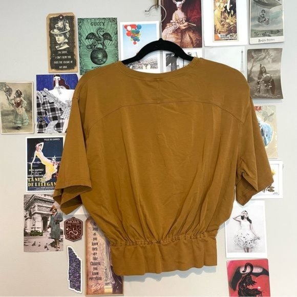 LULULEMON ATHLETICA LA RELAXED FIT RIBBED WAIST FITTED SHORT SLEEVE CROP TOP 12 - Picture 3 of 5